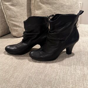 Vintage Steve Madden Black Mary Jane Leather Ankle Booties